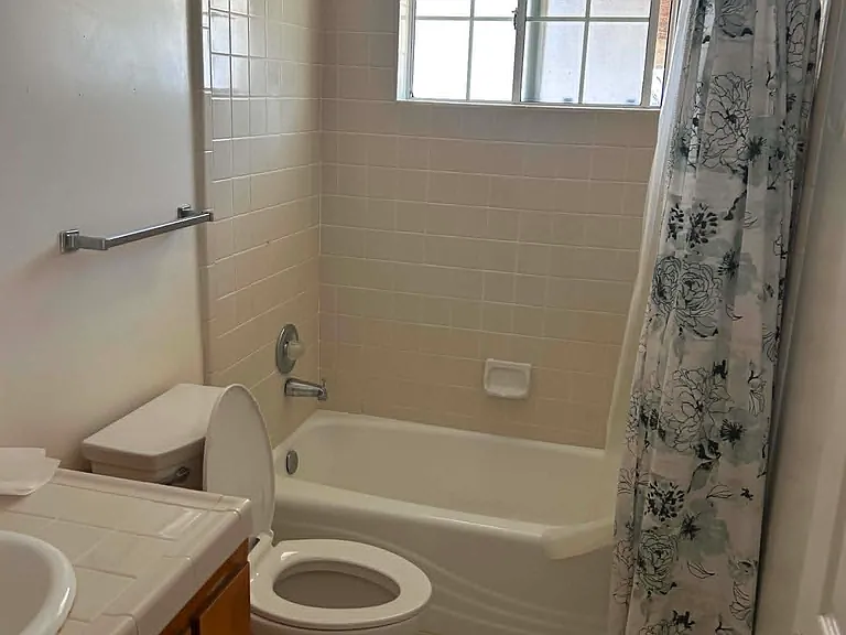 815 Lexington St #A — Photo 10
