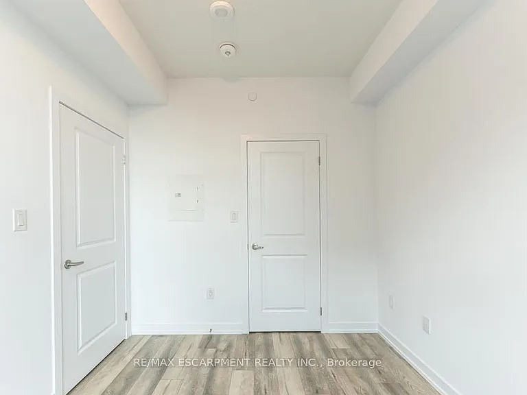 470 Dundas St E #326 — Photo 14