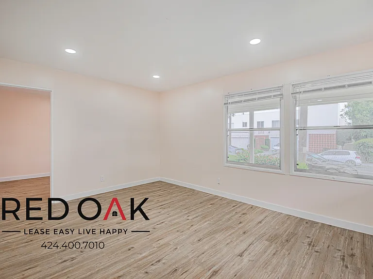 1262 S Maryland Ave #1262 — Photo 5