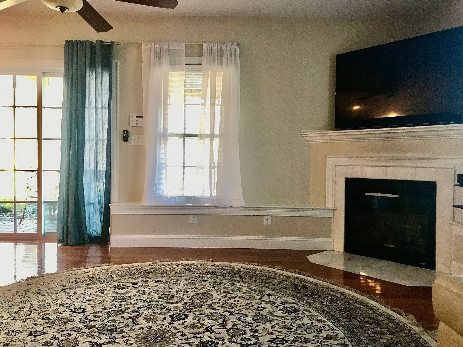 1 bed, 1.0 bath, 1000 sqft, $2,900 — Photo 3