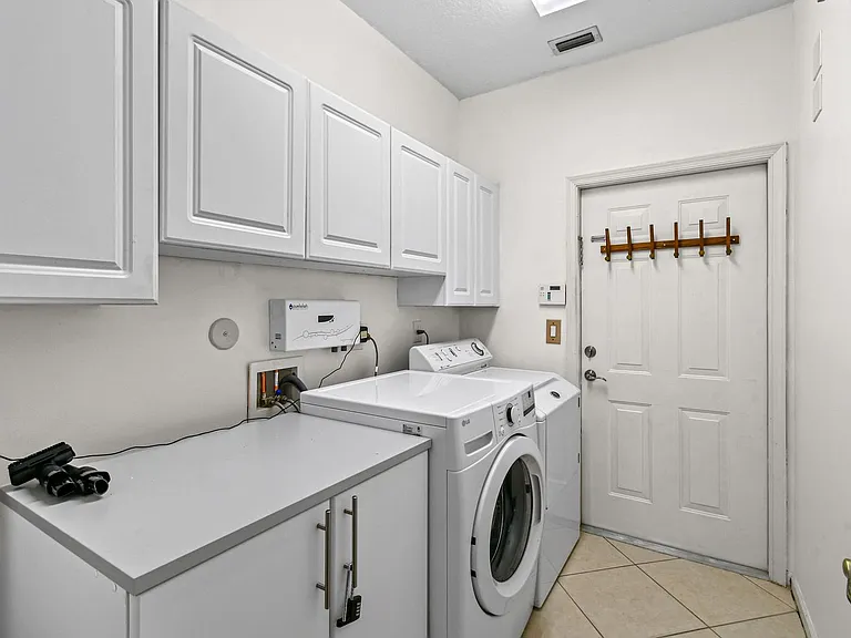 Laundry Room Cabinet
