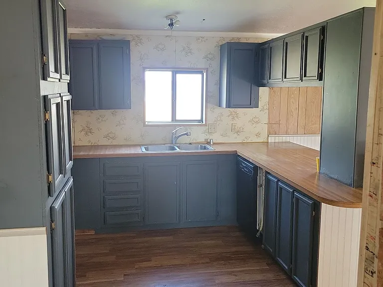 890 N 2nd St — Photo 3