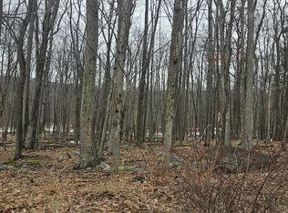 214 Chippewa Dr, Hazleton, PA 18202