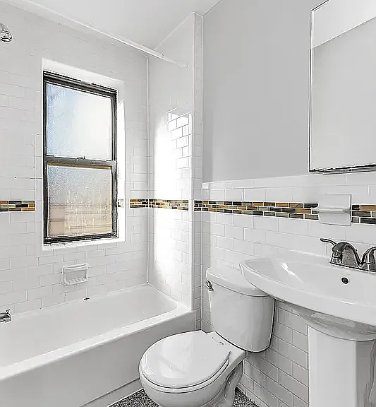 101 Delancey St #4 — Photo 5