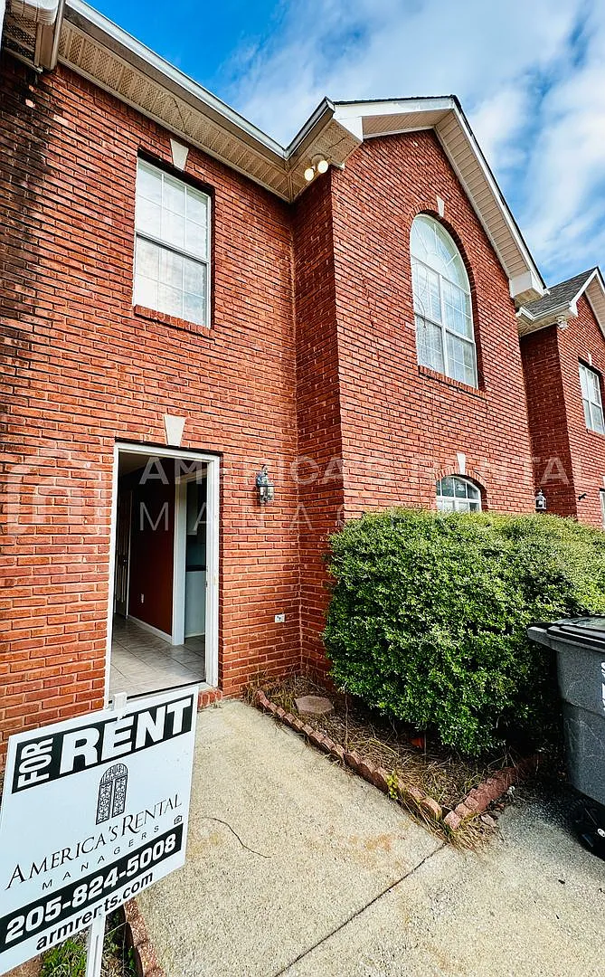Town Home For Rent In Helena, al! Coming Soon! — Photo 1