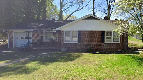 207 W Fairview Ave Photo 1