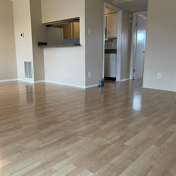 6402 Del Monte Dr #71 — Photo 3