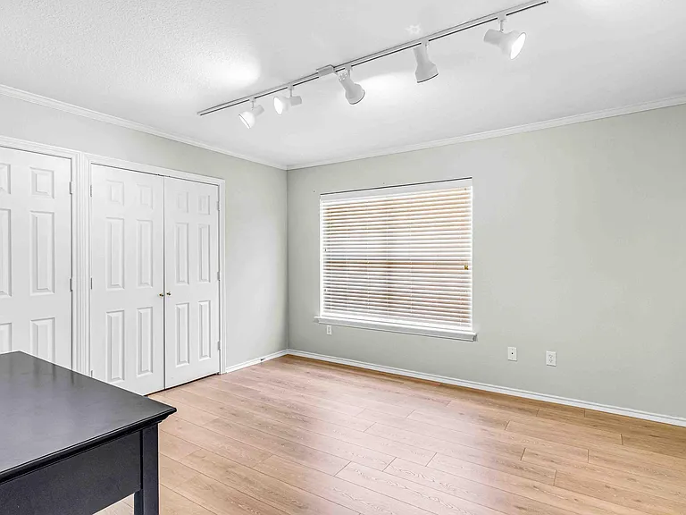 3327 Rosedale Ave #B — Photo 18
