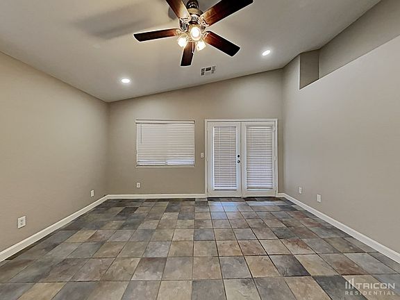 4th image of 462 N Opal St