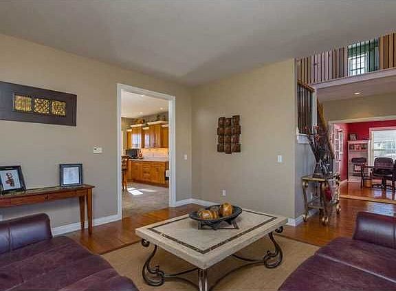 3rd image of 14789 Lake Meadows Dr