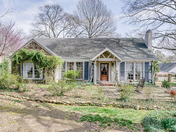 House is nicely set back