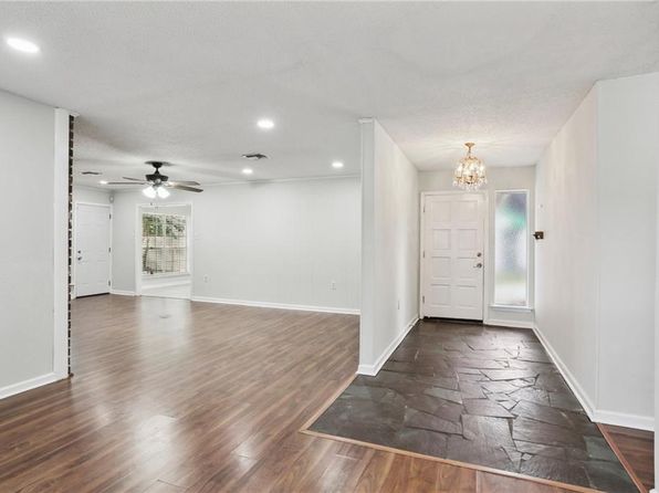 2536 Vulcan St, Harvey, LA 70058