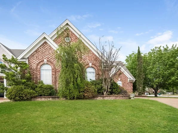 2722 Nelle Ln, Southaven, MS 38672