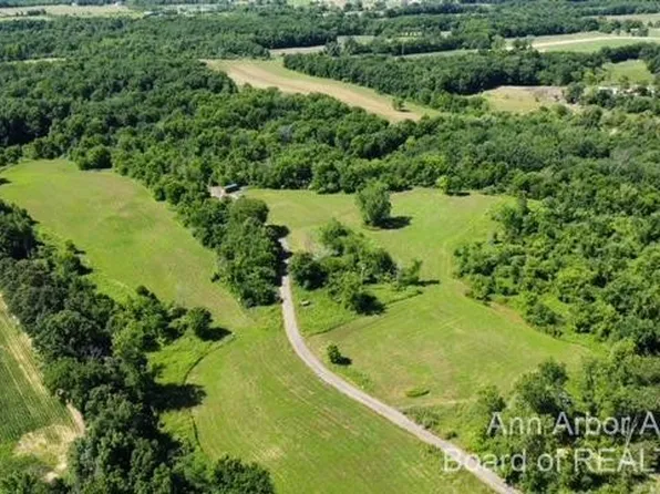 13199 E Michigan Ave, Clinton, MI 49236