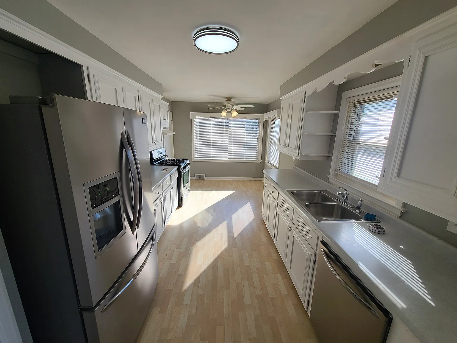 2 bed, $1,750 — Photo 4