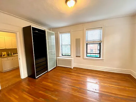 Rented by LRGNY Group, Inc. | media 22