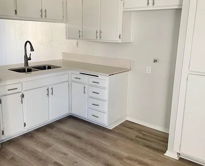 9905 El Camino Real #14 — Photo 4