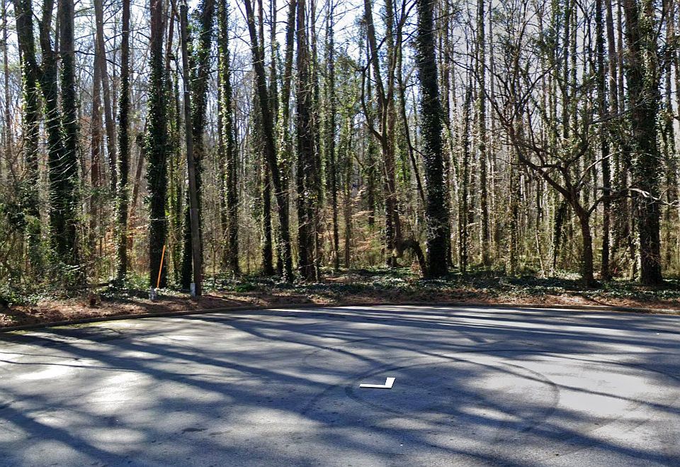 2nd image of 4671 Ridgeland Dr SW