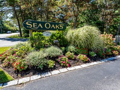 195 Falmouth Road APT 9F, Mashpee, MA, 02649