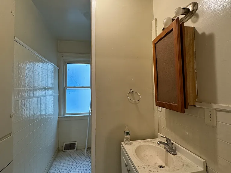 443 Winslow Ave #1 — Photo 8