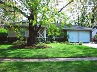 809 Oxford St, Downers Grove, IL 60516