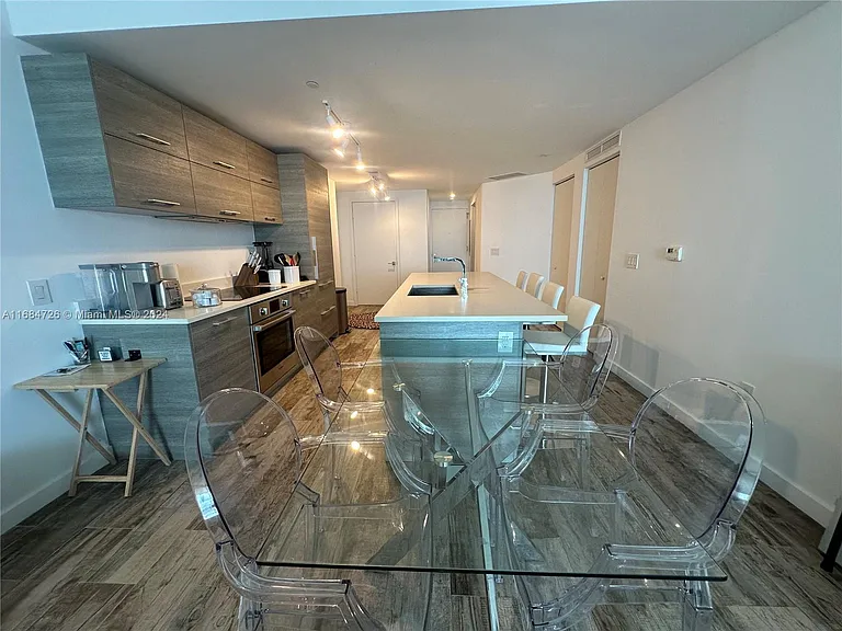 650 NE 32nd St #4205 — Photo 13