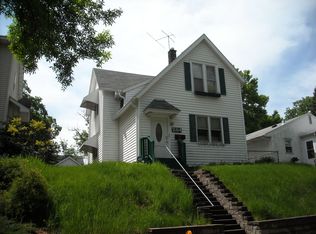 284 Winona St E, Saint Paul, MN 55107