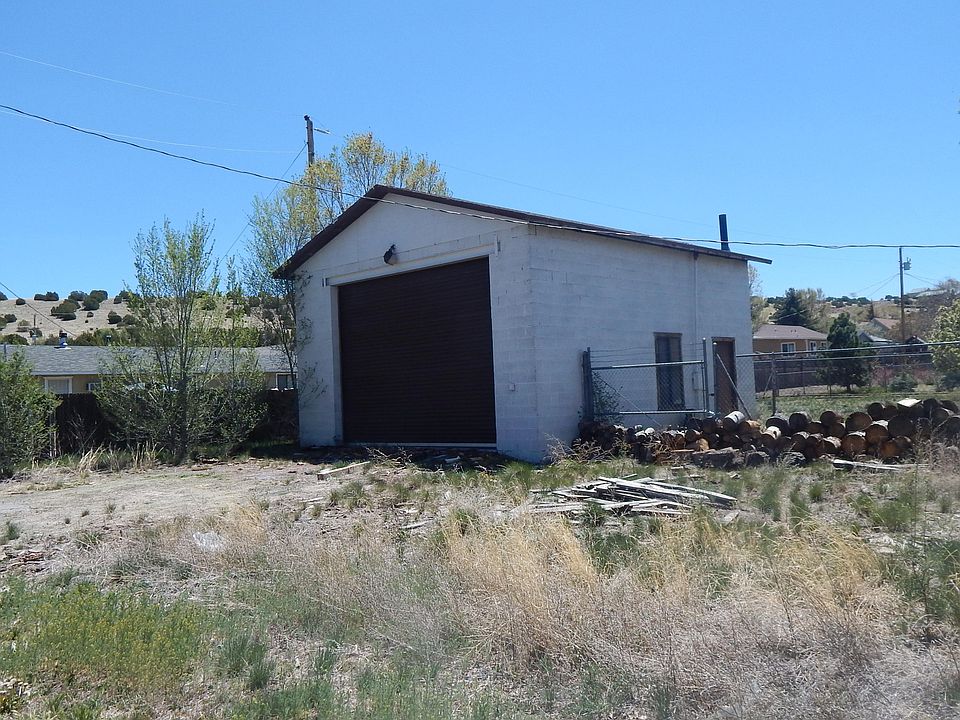 2nd image of 383 N Barry St