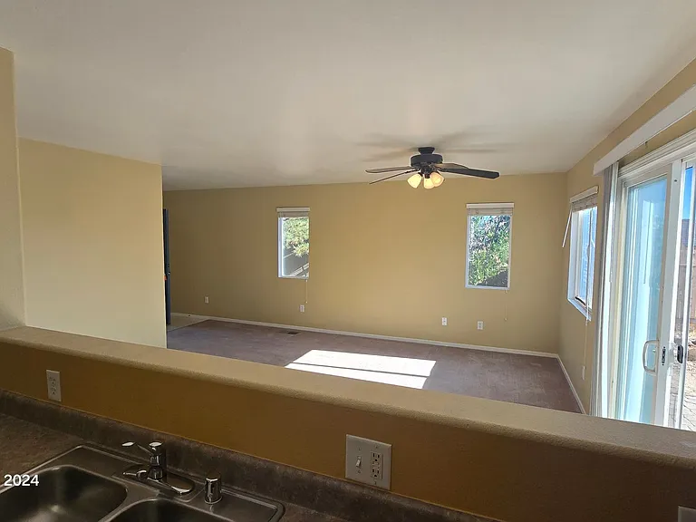 8778 Sunset Breeze Dr — Photo 5