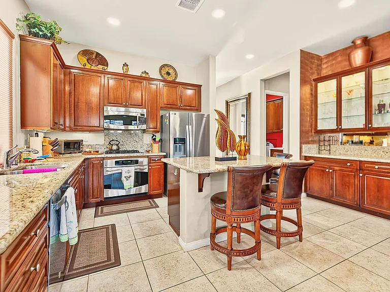 81656 Avenida De Baile — Photo 7