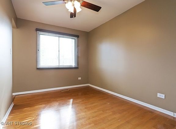 5th image of 2318 Vista Dr