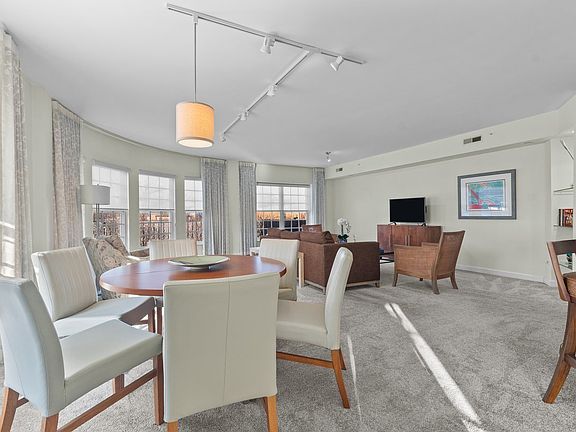 4th image of 2021 Saint Johns Ave APT 1A