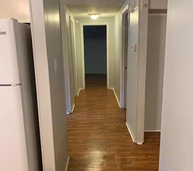 1st image of 104 Graeme Dr #104