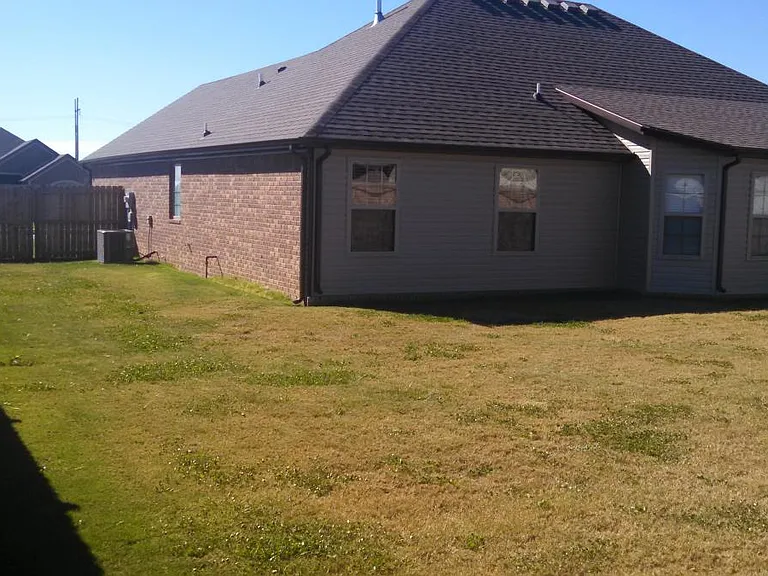 451 Ravenna Dr — Photo 5