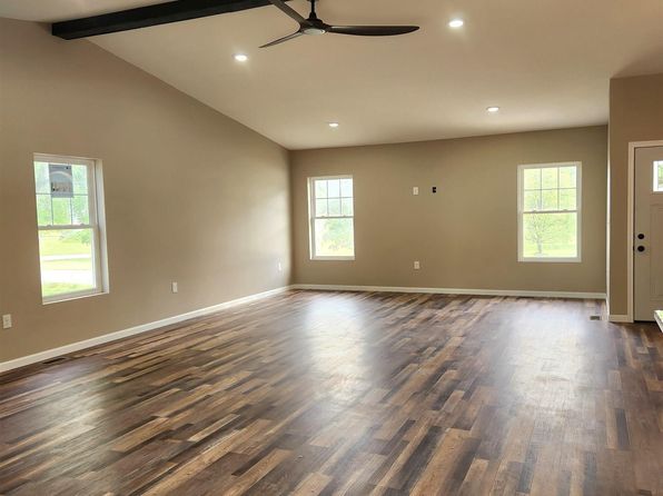 103 Tiger Ave, Lewiston, NE 68380