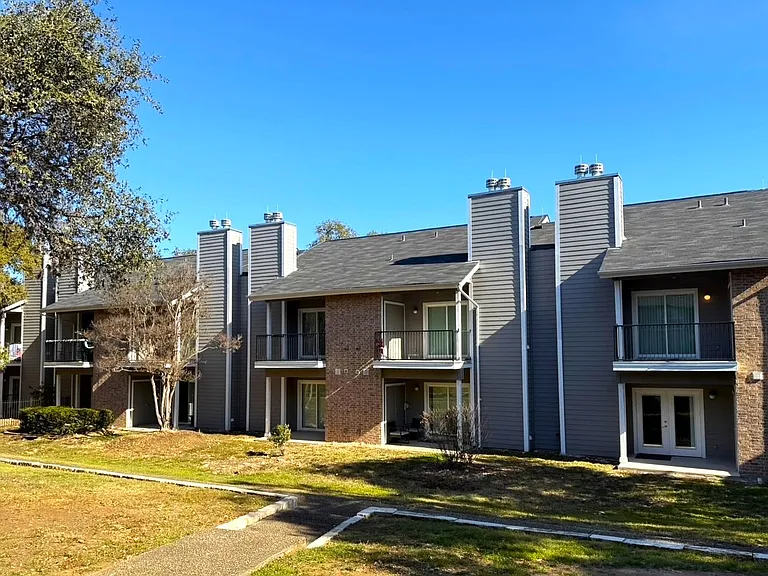 Villa Rodriguez Apartments — Photo 9