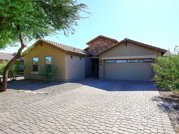 2nd image of 827 W Desert Valley Dr