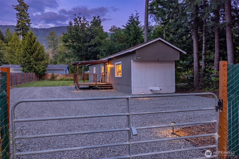 5th image of 8397 Golden Valley Boulevard