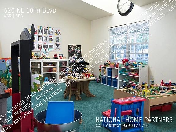 5th image of 620 NE 10th Blvd