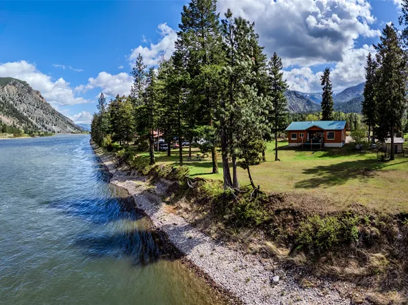 1500 River Rd W, Plains, MT 59859