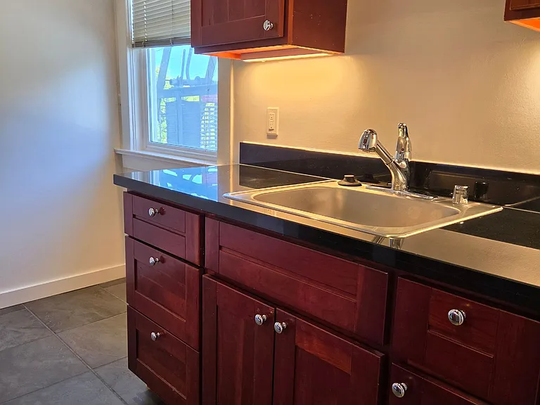1201 Green St — Photo 1