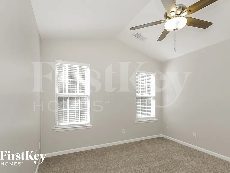 5716 Henderson Oaks Dr — Photo 9