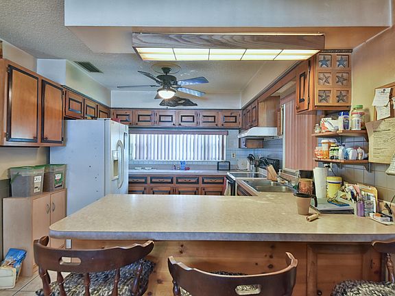 5th image of 1200 NE 48th Avenue Rd