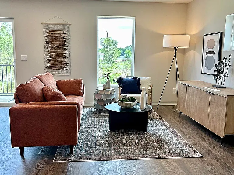 537 W Corsac Rd — Photo 8