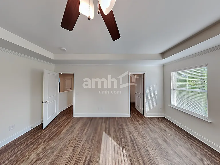 1105 Amberly Way — Photo 8