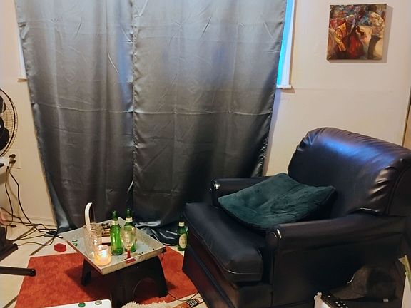 3rd image of 729 Woodard Ave