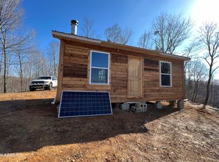 1218 Free Hill Rd, Celina, TN 38551