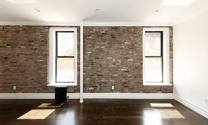 Rented by Avenues Real Estate | media 9