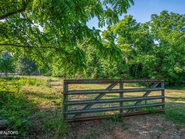 Wood Ln, Luttrell, TN 37779