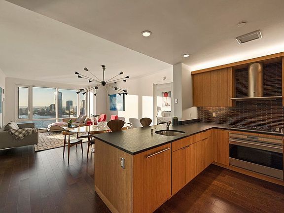2nd image of 70 Little St W #27C